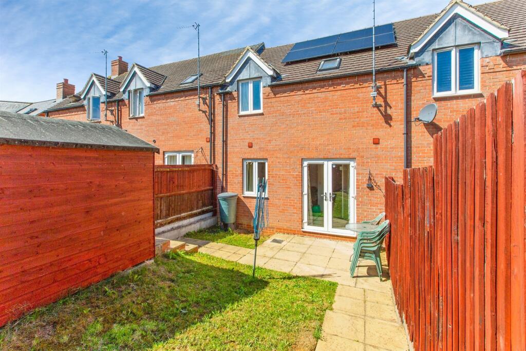 House in Thrapston, The Sidings - More