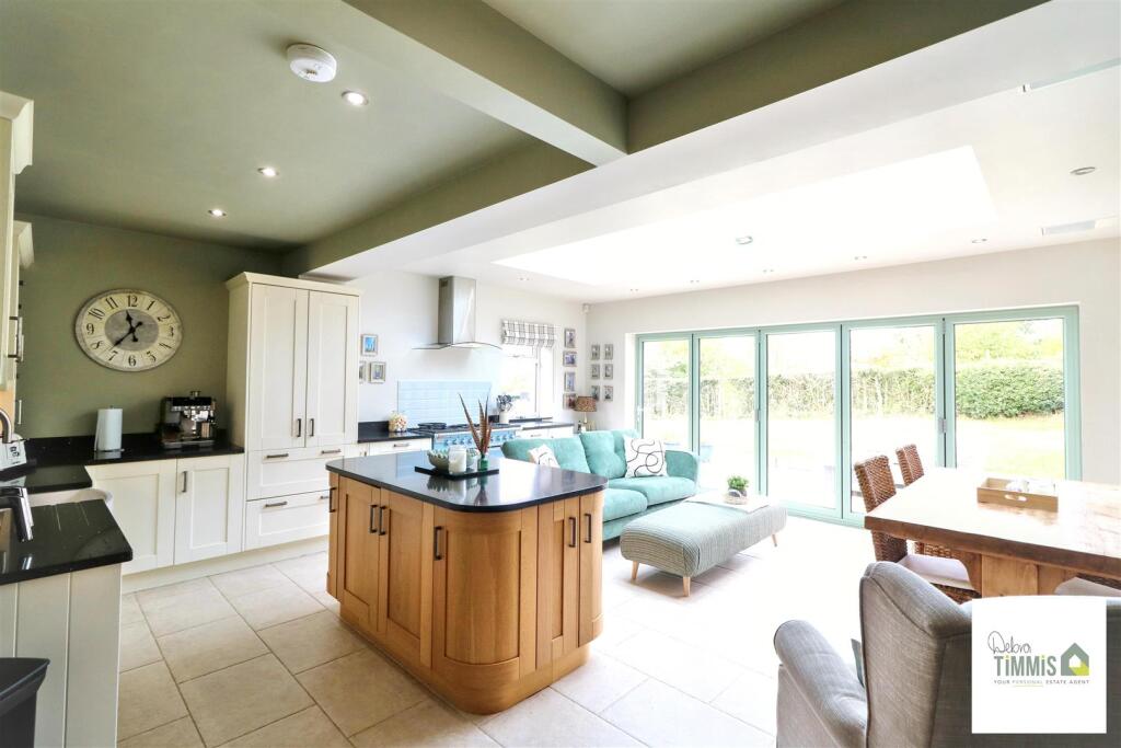 House in Staffordshire Moorlands, Brown Edge - View 5