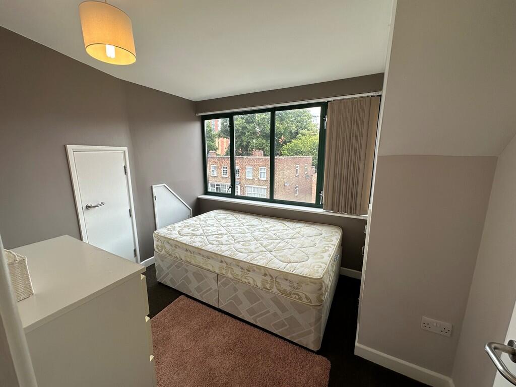 Main image of property: Apartment 6 Hand In Heart