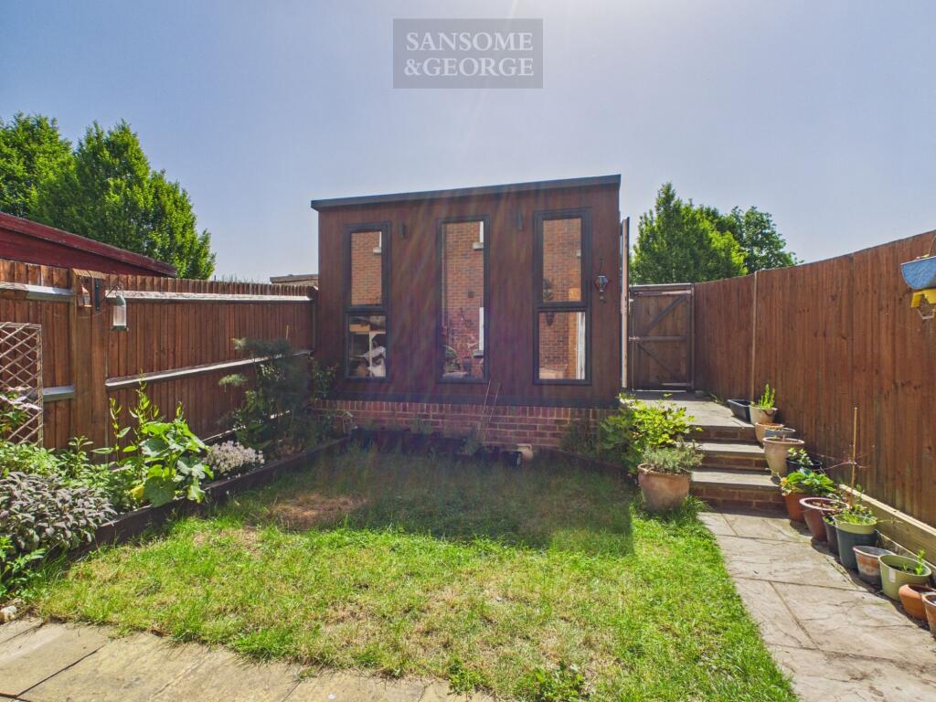 King Alfred Terrace, Kingsclere, RG20 photo 3