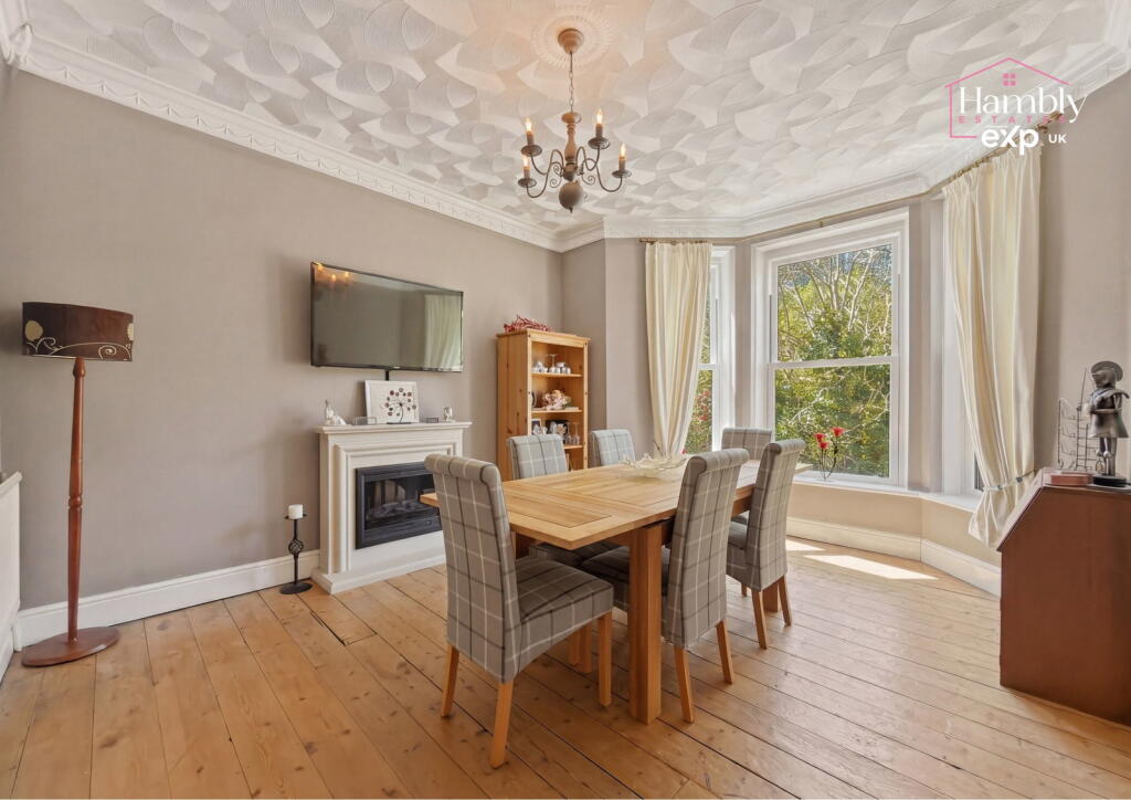 House in Newport - View 5