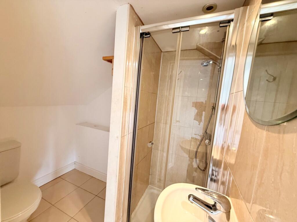 House in Twickenham - View 5