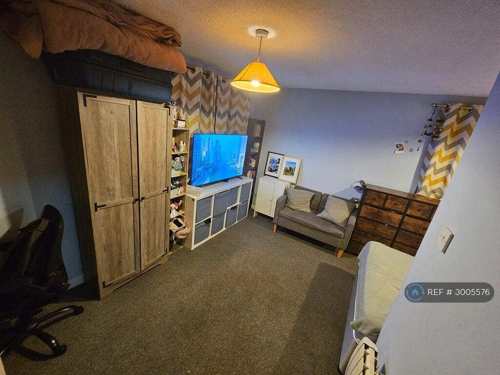 Apartment in Stockport - More