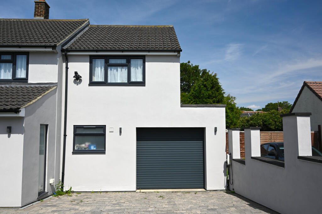 Somers Road, Welham Green, Hatfield, Hertfordshire - View 3