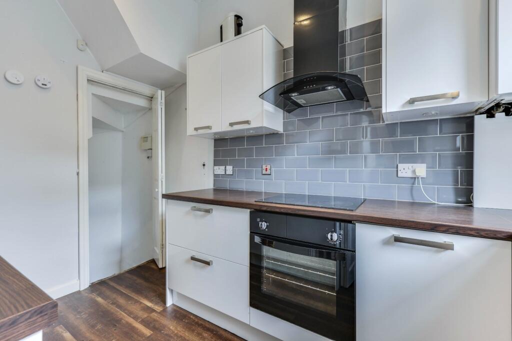 House in Leeds - View 5