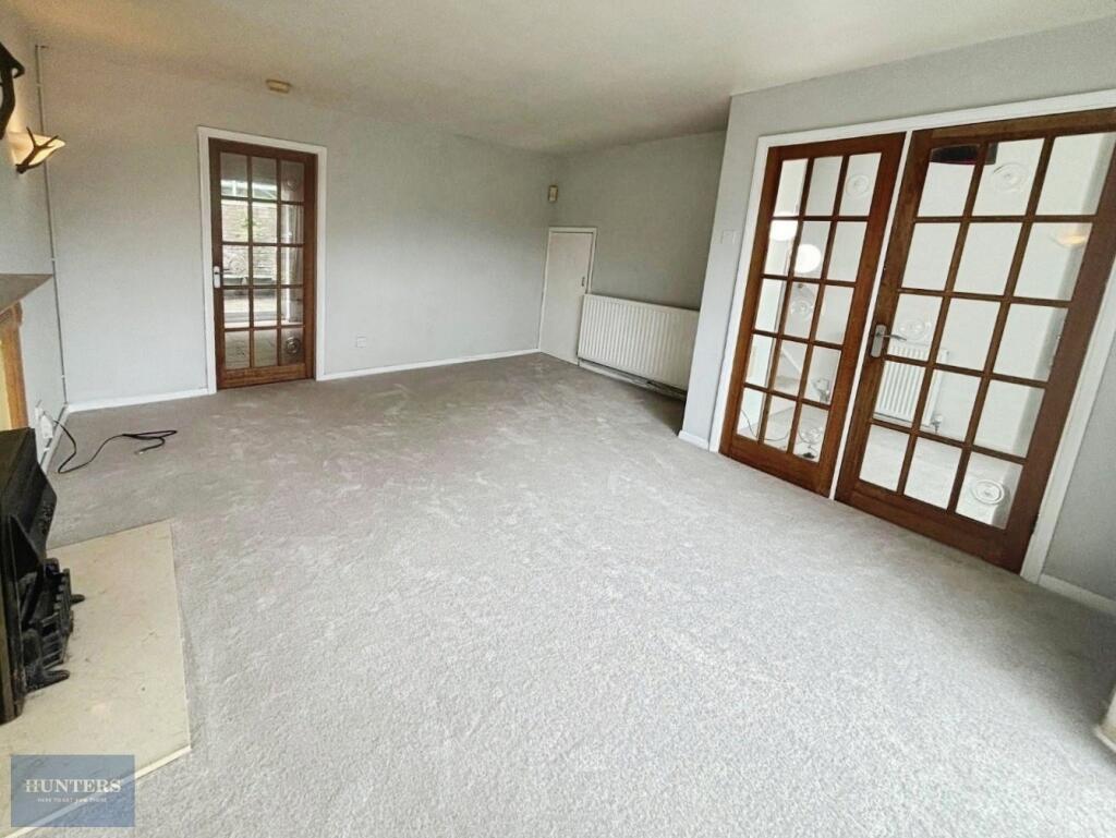 House in Birmingham, West Midlands - More