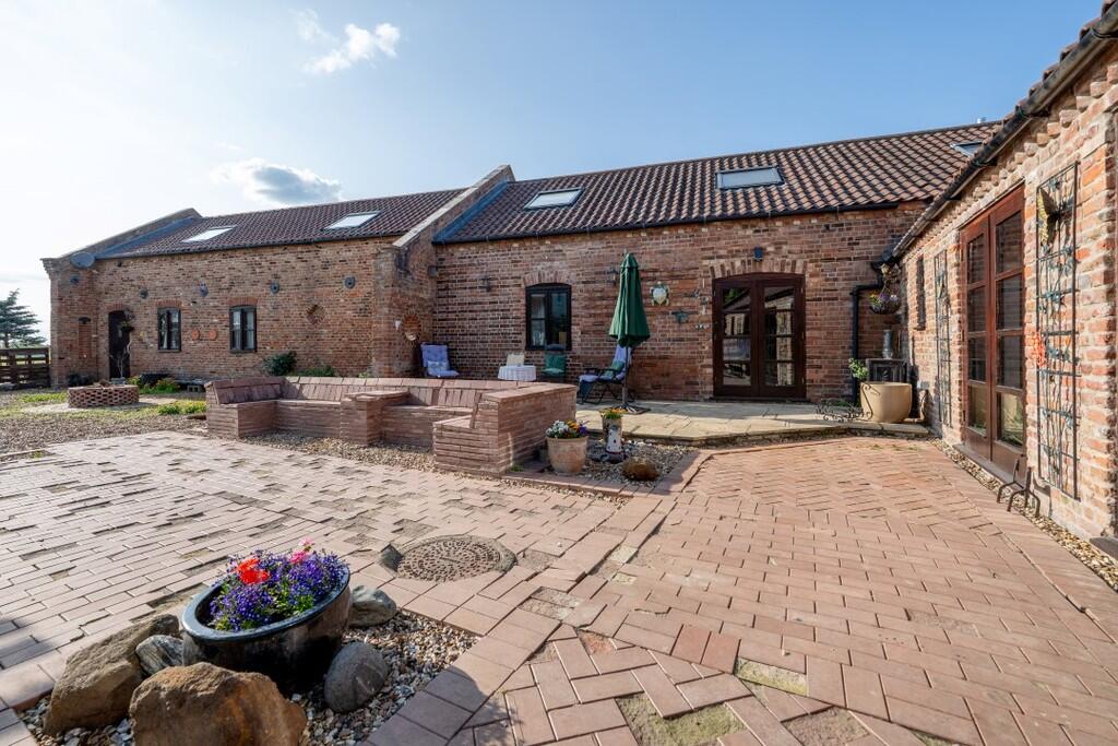 Main image of property: Walpole Cross Keys