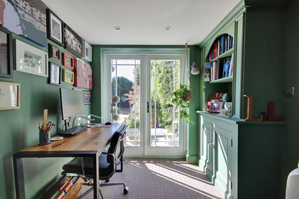 House in Tonbridge - More