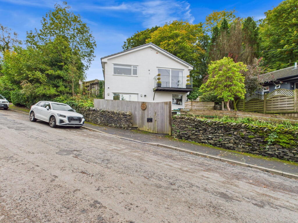 4-bed detached on Treetops, Craig Walk, Windermere, Cumbria, LA23 2JT, £675,000