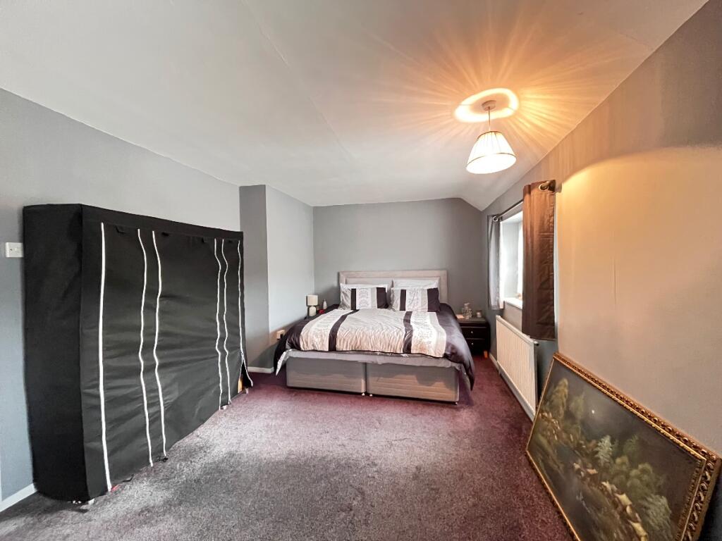House in London, Harold Hill - View 4