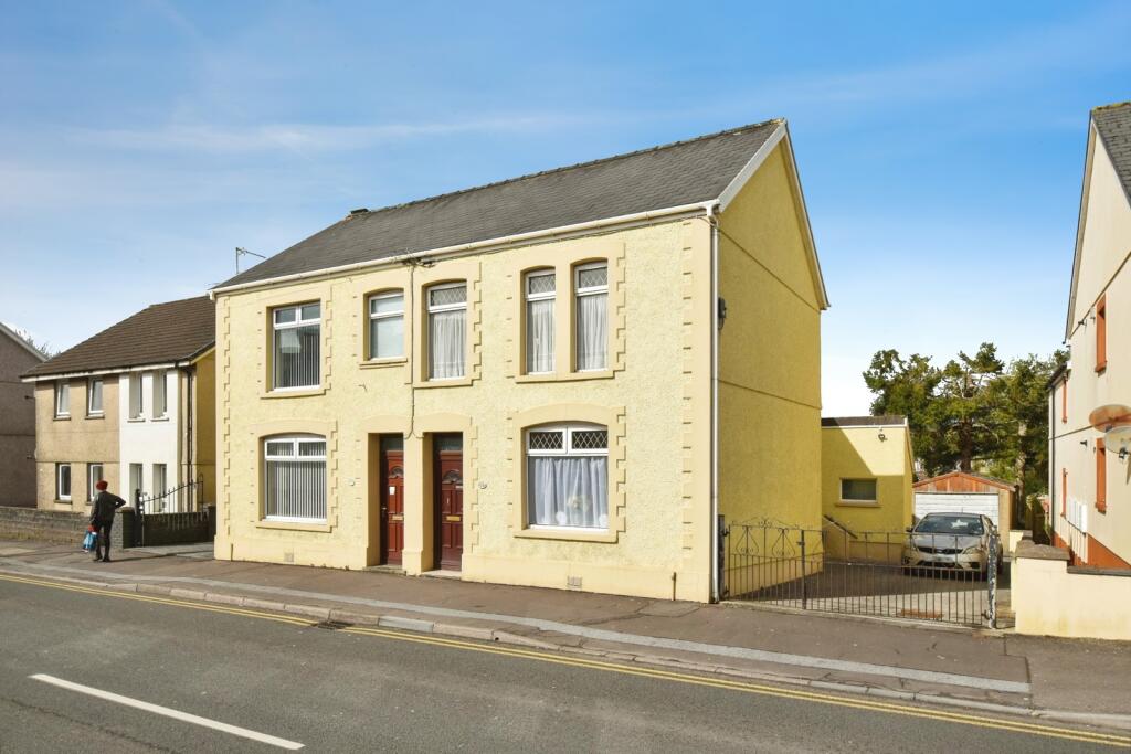 Main image of property: Wind Street, Ammanford, Carmarthenshire, SA18