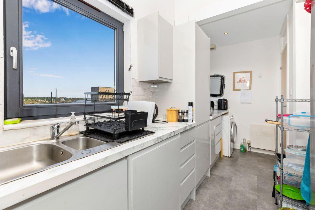 Apartment in Edinburgh - More