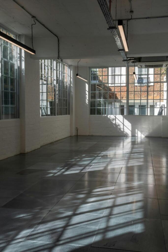 Courtyard Floor, Warehouse