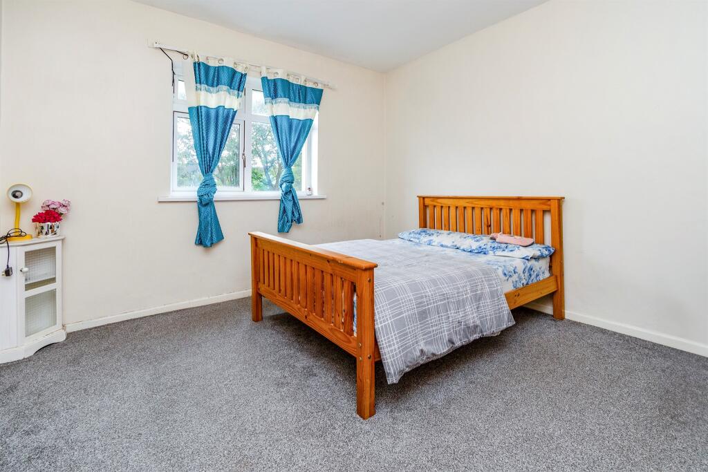 House in Wolverhampton, Low Hill - View 5