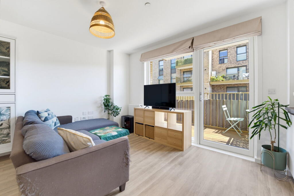 Apartment in Twickenham - View 4
