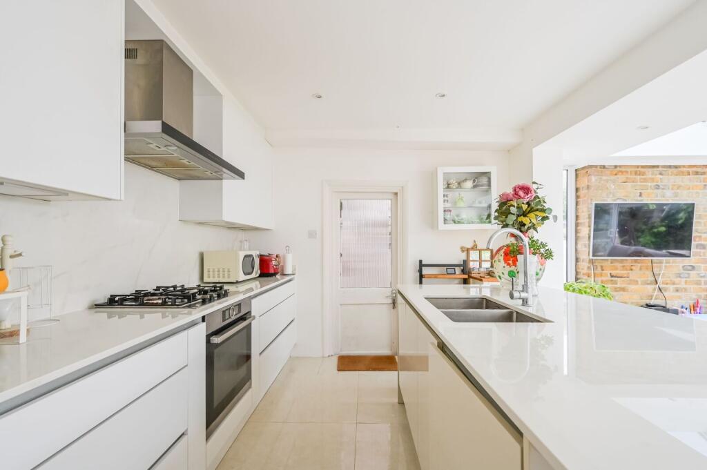 Apartment in London - View 4