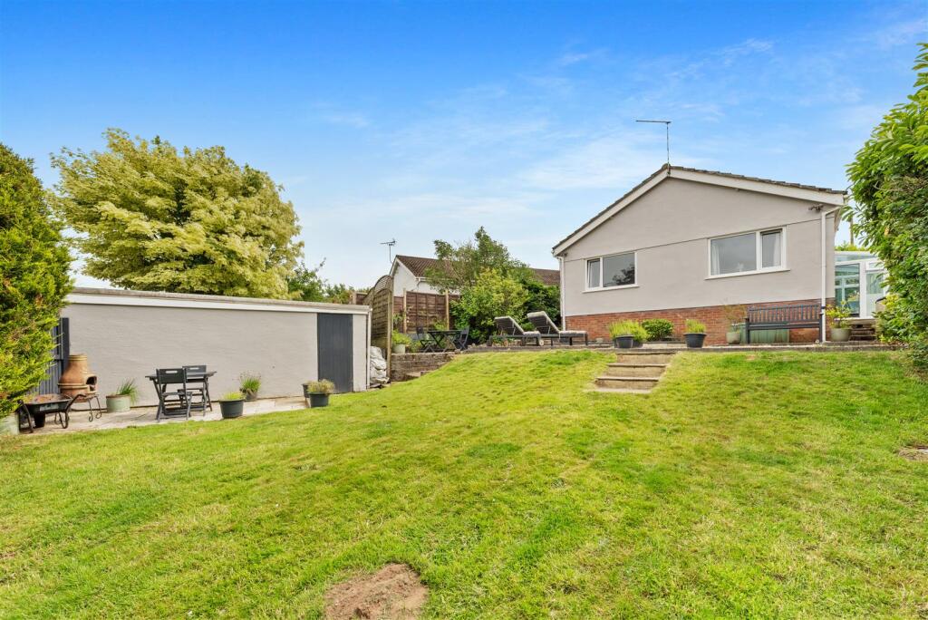 Main image of property: Linkside Drive, Southgate, Swansea