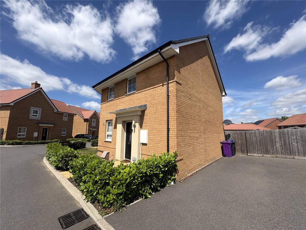 Main image of property: Belpaire Close, Lower Stondon, Henlow, Hertfordshire, SG16