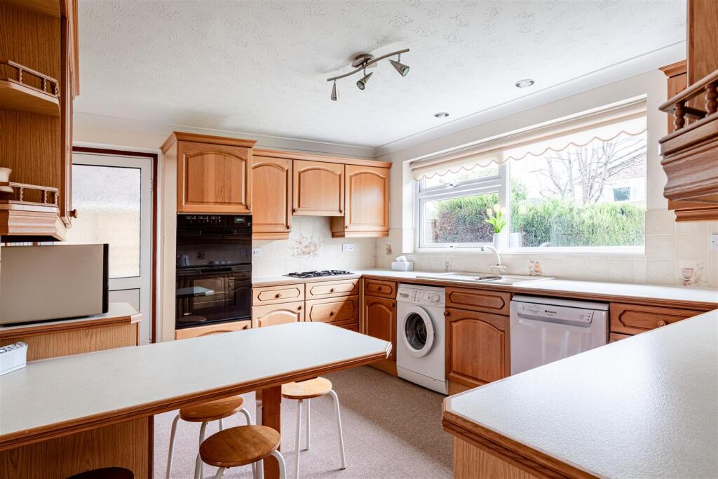 House in Redhill - View 5
