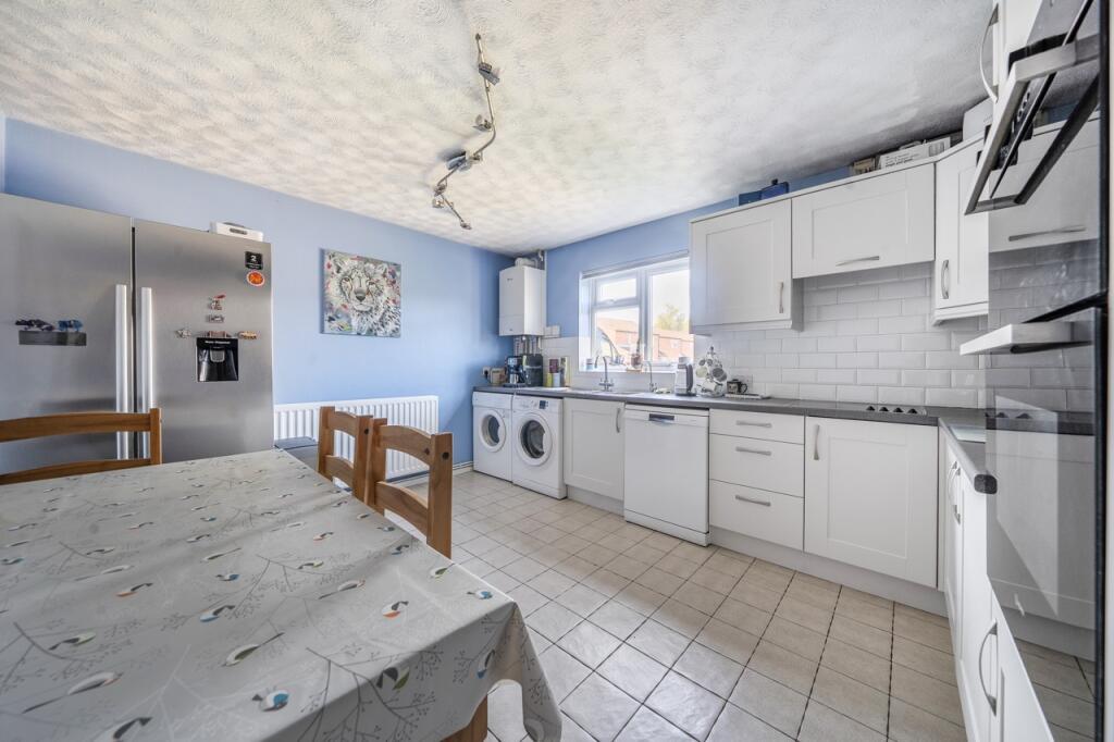 House in Swindon, Rowde - View 4