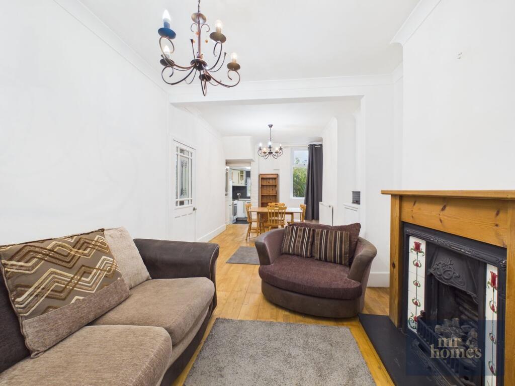 House in Cardiff, Grangetown - View 3