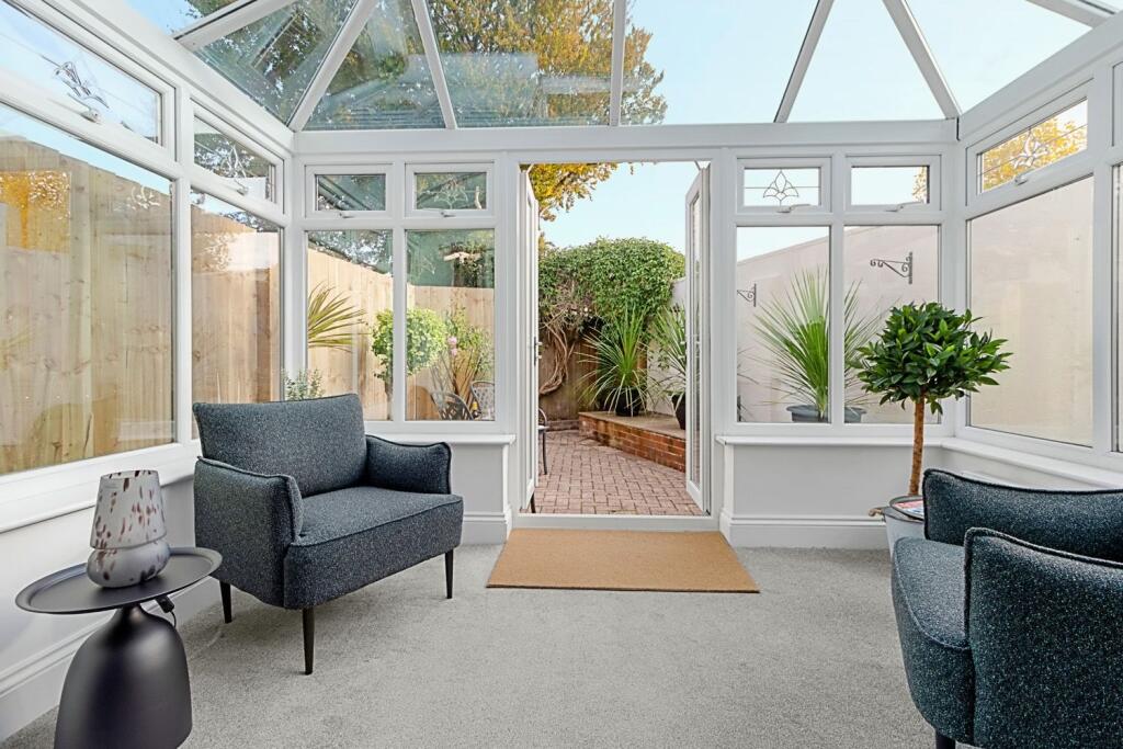 House in Torquay, Torbay - View 3