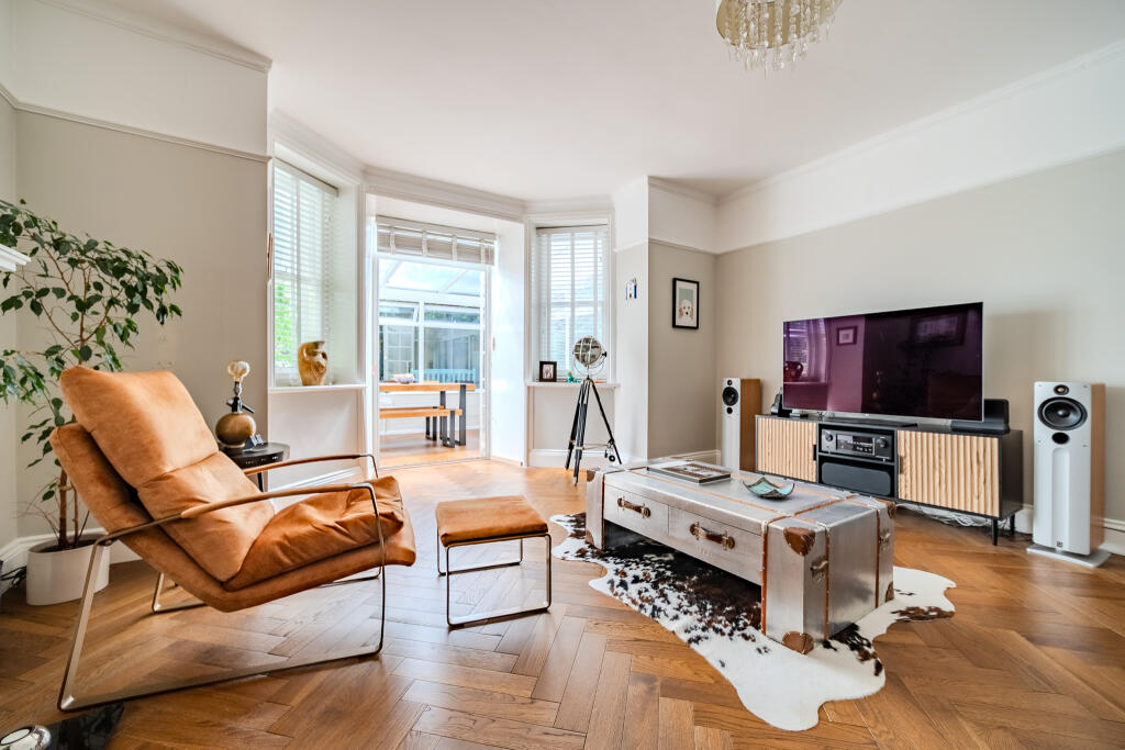 Apartment in Brighton - View 5