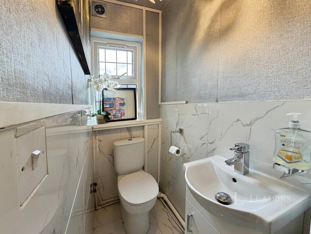 House in Nottingham, Aspley - More