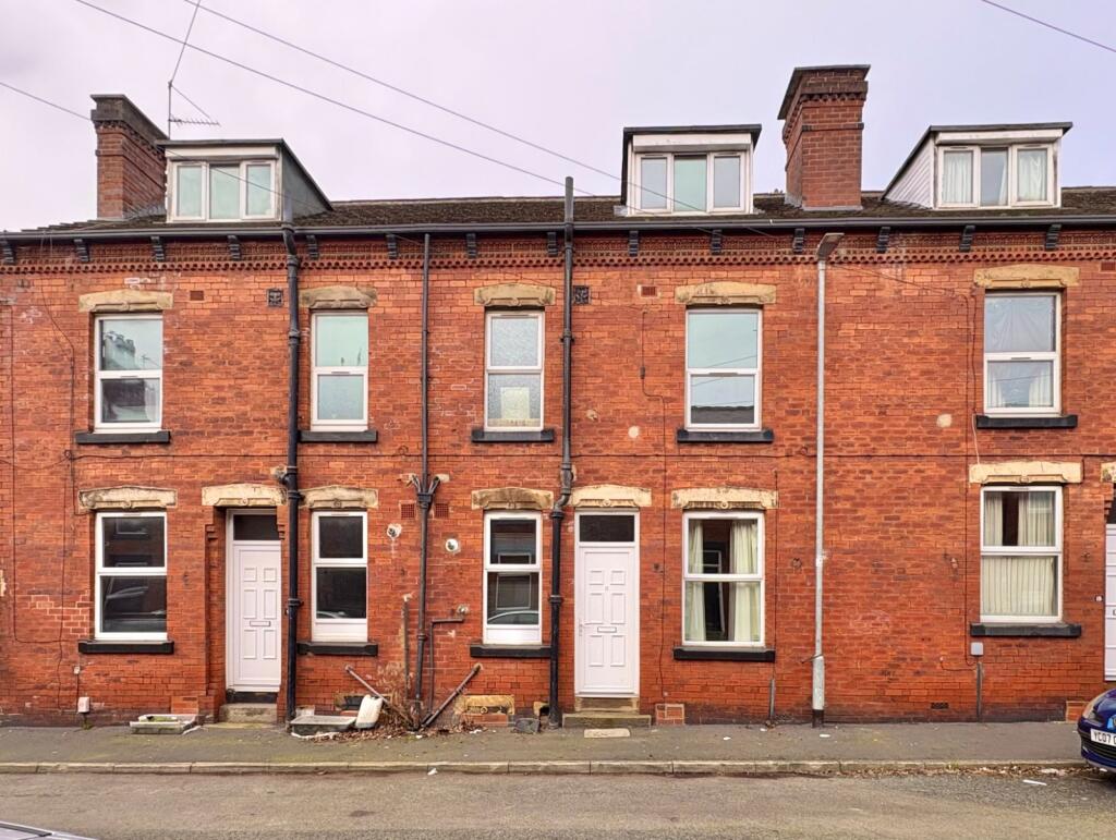 Main image of property: Spring Grove View, Hyde Park, Leeds, LS6