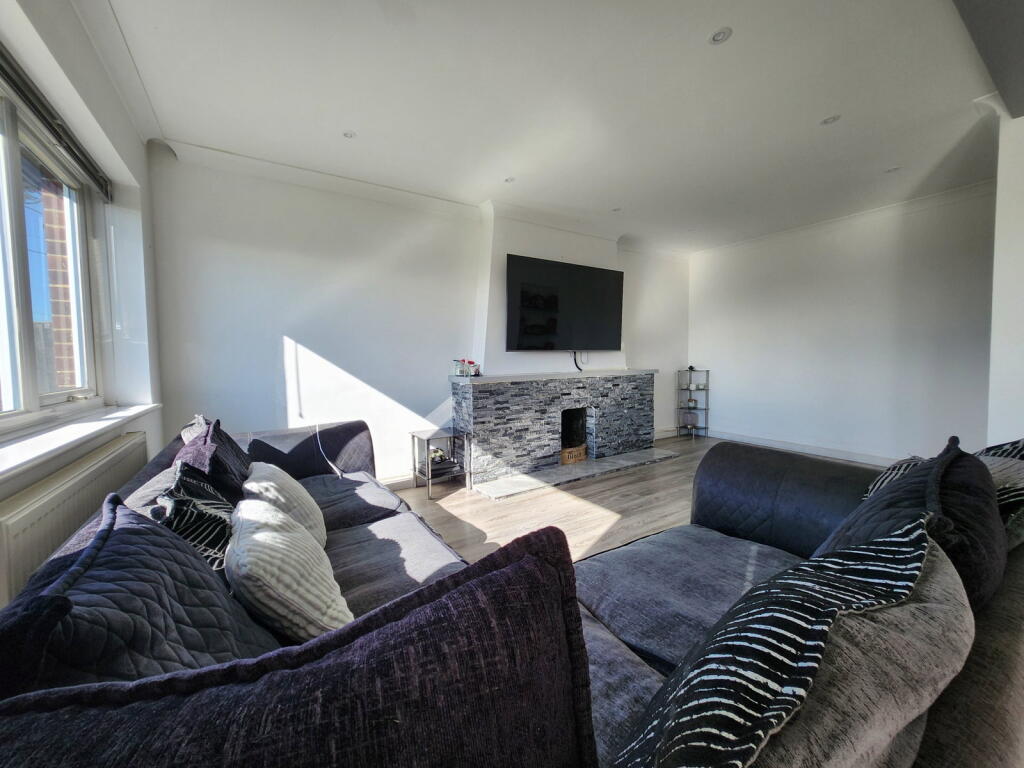 House in Canterbury - View 5