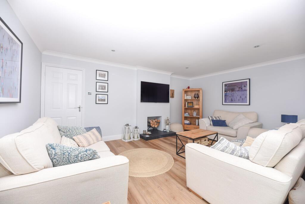 House in Huntingdonshire, Brampton - View 2