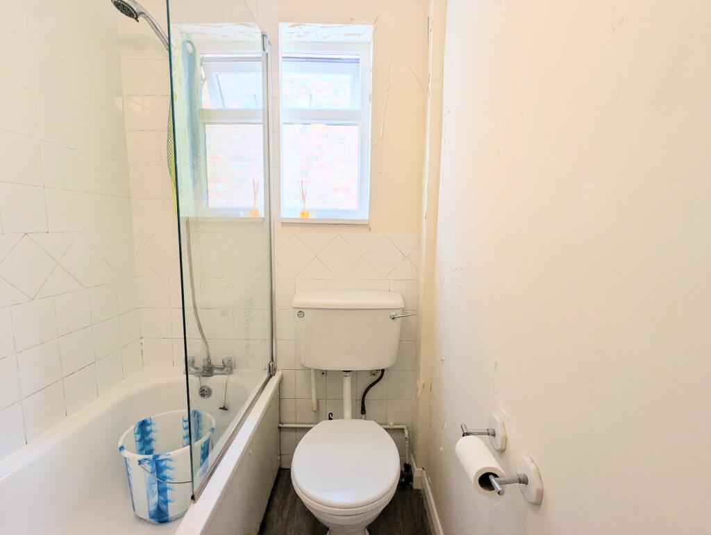 Apartment in Milton Keynes - View 4