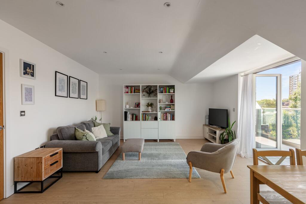 Apartment in London - View 5