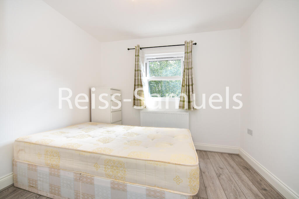 6 bedroom terraced house for rent