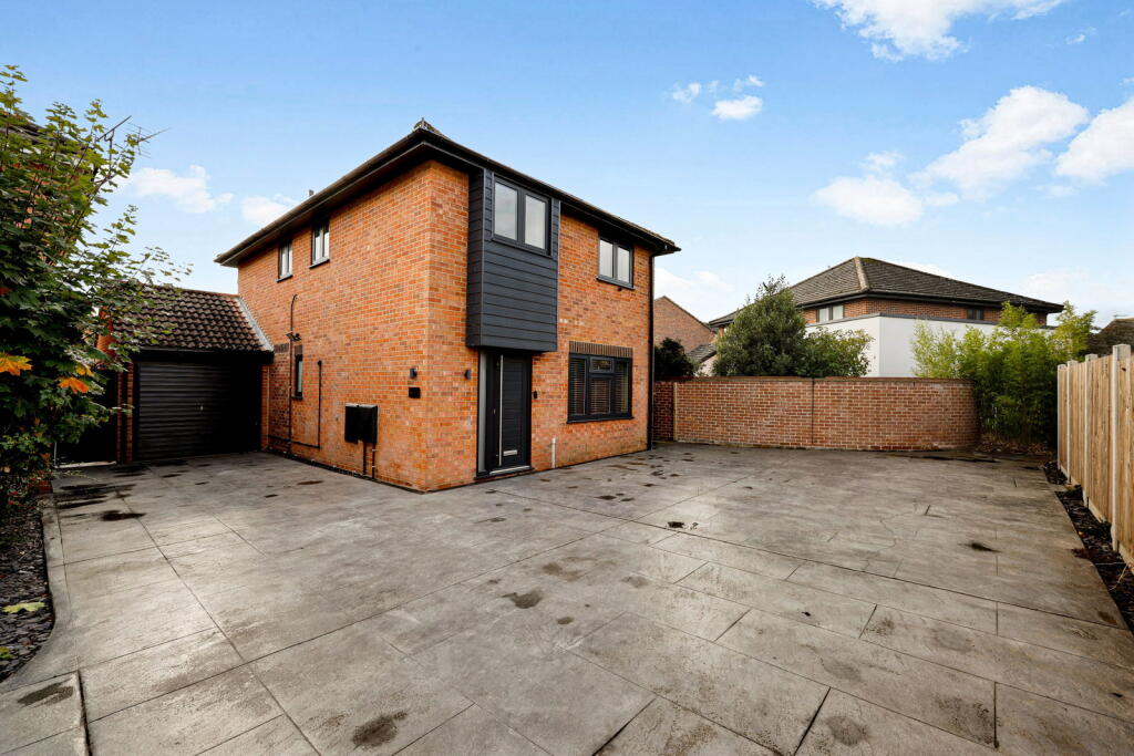 4-bed detached on Barley Way, Stanway, Colchester, CO3 0YD, £475,000