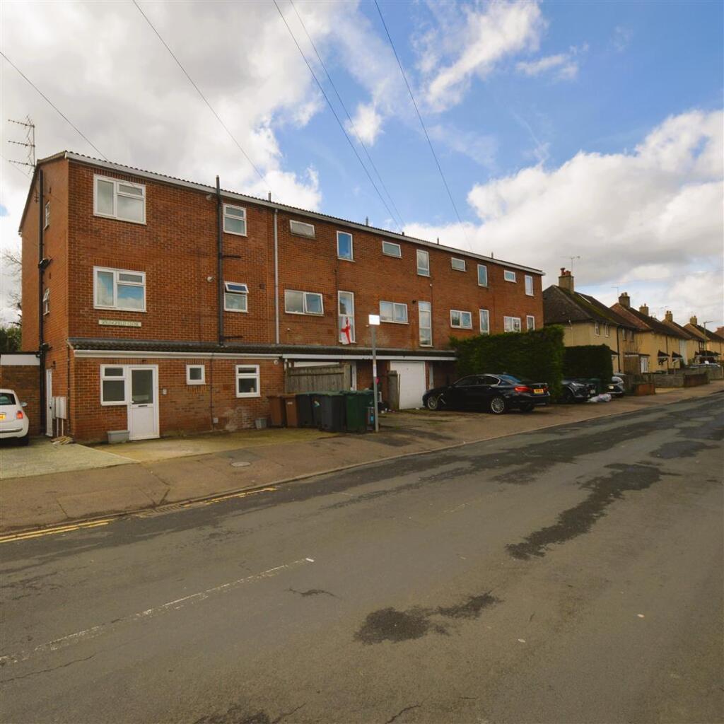 Main image of property: Springfield Close, Croxley Green, Rickmansworth