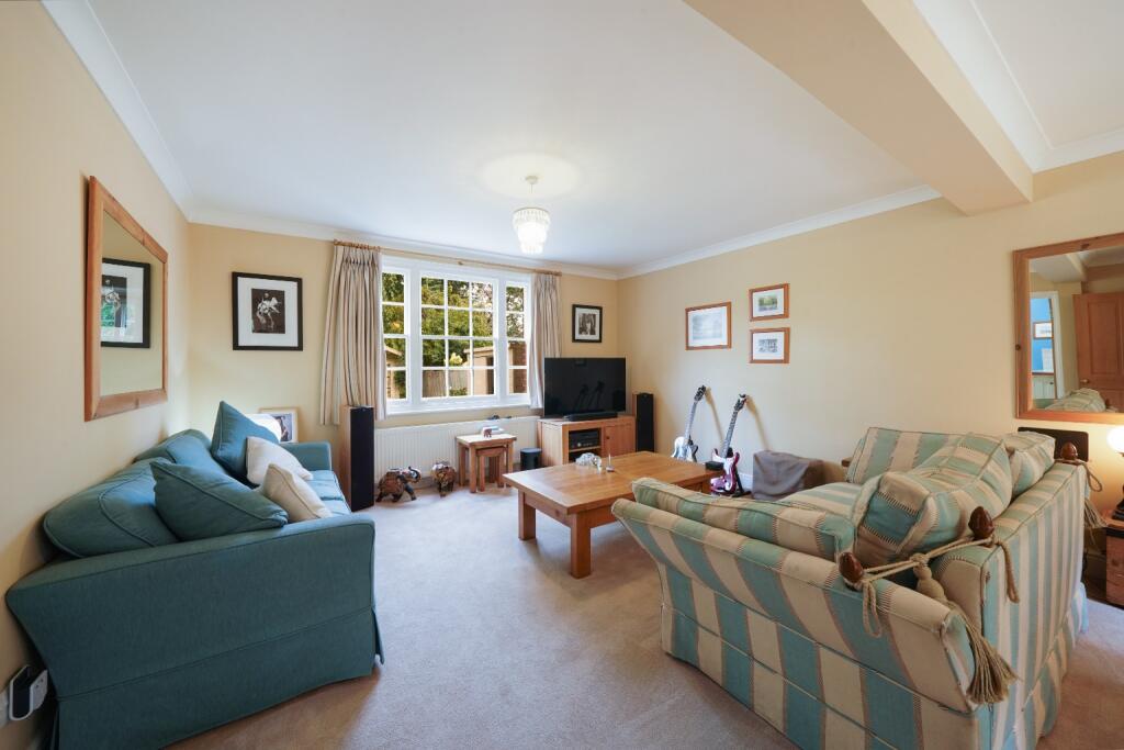 House in Harrow - View 3