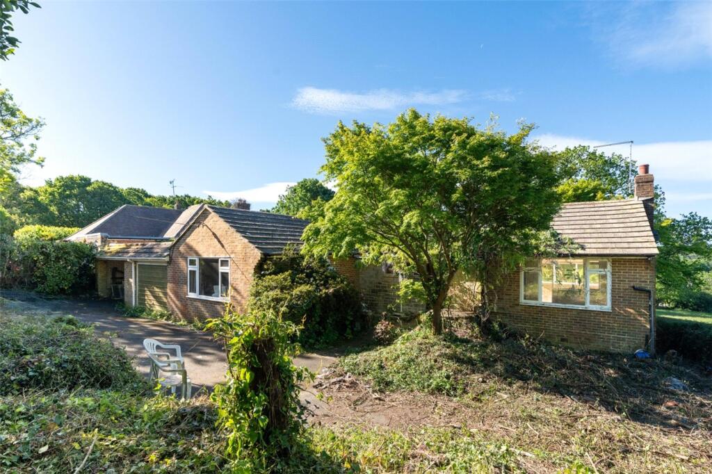 Blandford Road, Corfe Mullen, Wimborne, Dorset, BH21 photo 3