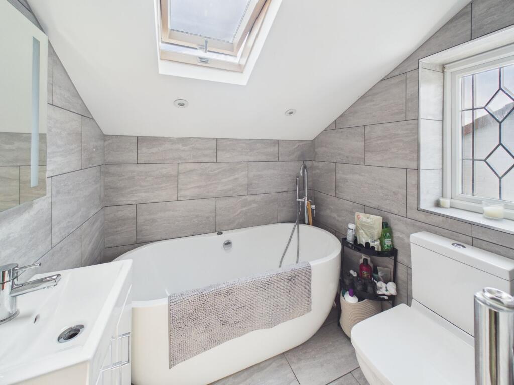 House in Thurrock, Essex - View 3