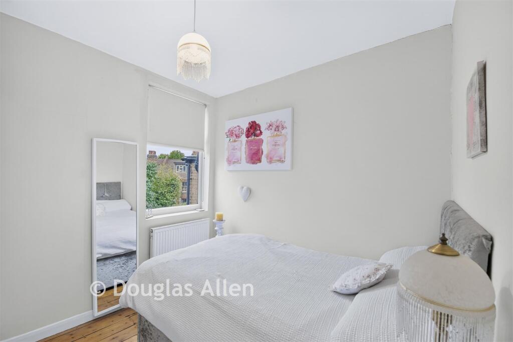 House in Ilford - More