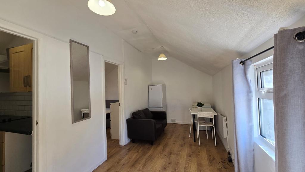 Main image of property: Aldworth Road, Stratford, London, Greater London, E15 4DL