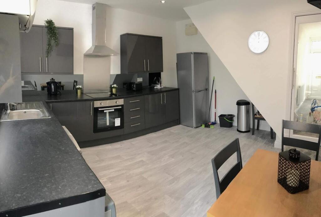 House in Burnley, Harle Syke, Briercliffe - View 3