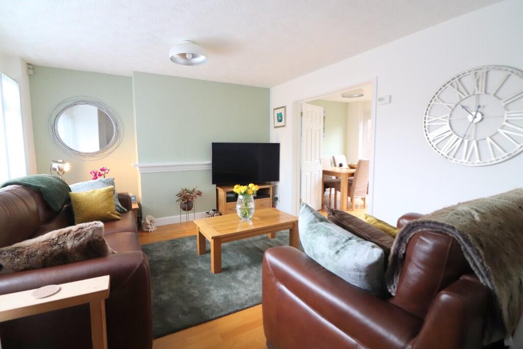 High Beech Road, Sundon Park, Luton, LU3 3DD photo 2