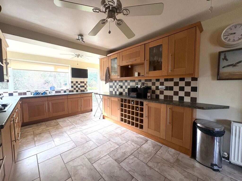 House in Cherwell, Neithrop, Banbury - More