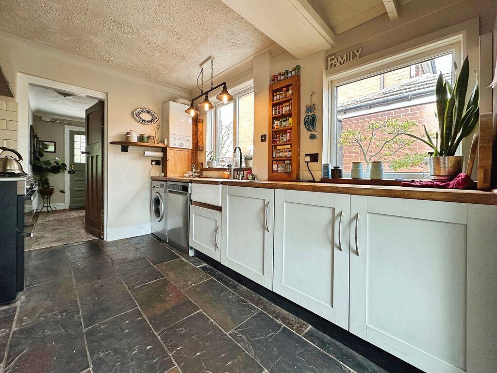 House in Walsall, West Midlands - More