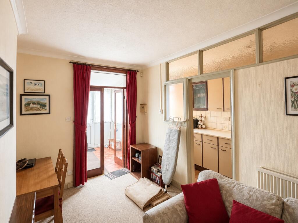 House in Bradford, Holmewood - View 3