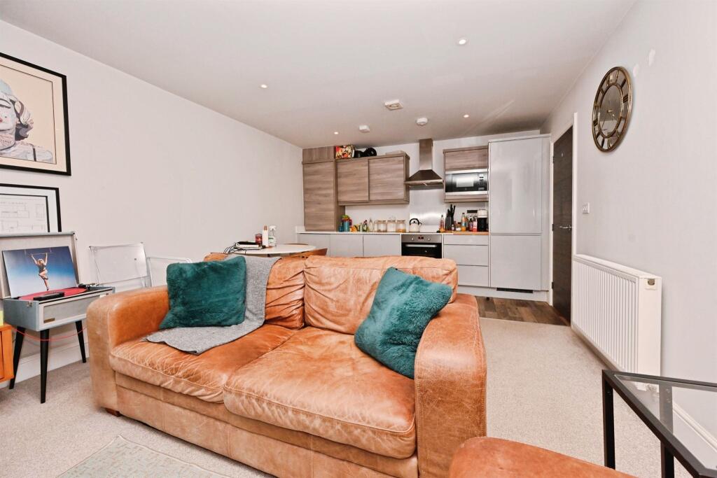 Soothouse Spring, St. Albans