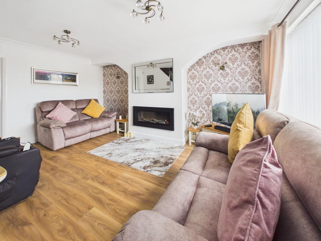 House in Rotherham, Brinsworth - View 5