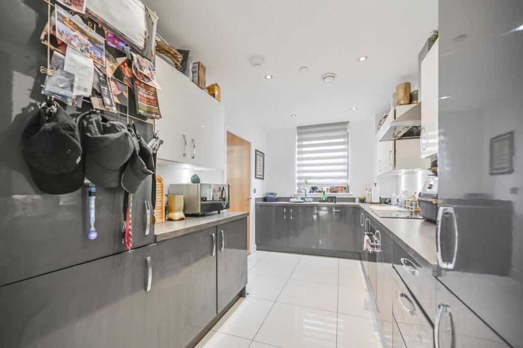 Main image of property: Parade Gardens, Highams Park, London, E4