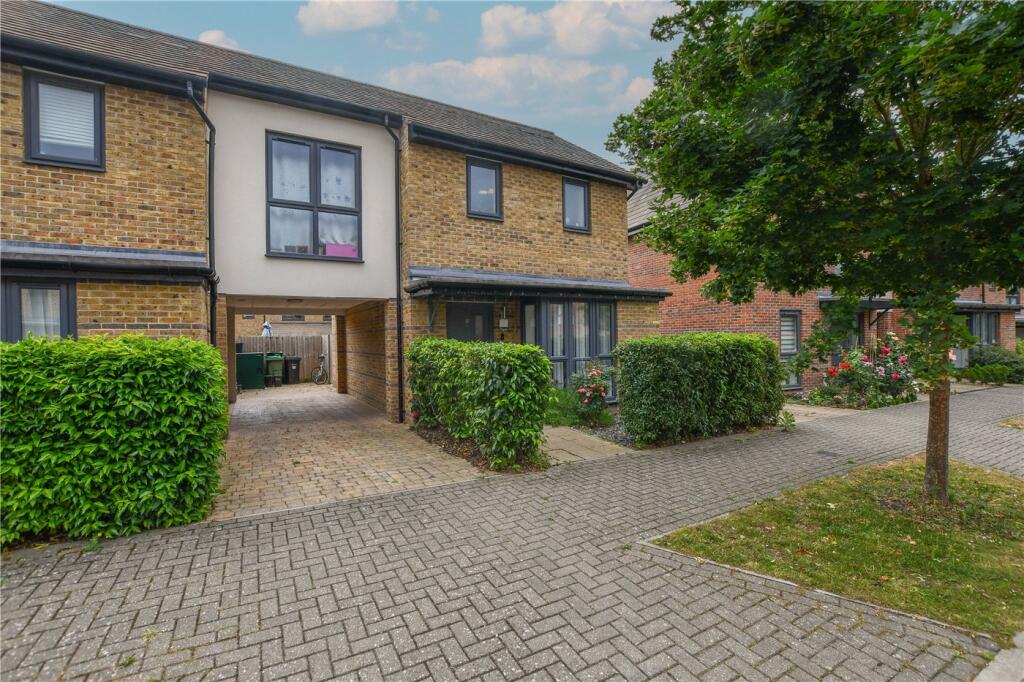 Main image of property: Mandarin Grove, Arborfield Green, Reading, Berkshire, RG2